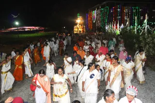 http://nithyananda.org/sites/default/files/photo-gallery/2016-1jan-3rd-nithyananda-diary_IMG_0269__bidadi-jayanthi-avatar-day-rathotsavam-swamiji.JPG