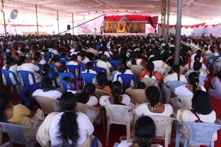 http://nithyananda.org/sites/default/files/photo-gallery/2016-1jan-3rd-nithyananda-diary_IMG_9751_bidadi-jayanthi-39th-avatar-day-morning-satsang-swamiji.JPG