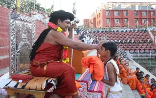 http://nithyananda.org/sites/default/files/photo-gallery/2016-1jan-3rd-nithyananda-diary_IMG_9944_bidadi-jayanthi-avatar-day-sannyas-initiation-initiates-swamiji.jpg