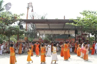 Assembling at Nithyanandeshwara Temple