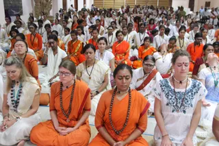 http://nithyananda.org/sites/default/files/photo-gallery/2016-2feb-14th-nithyananda-diary_IMG_3066_bengaluru-aadheenam-IA-day11-LSP-session7-process-participants.JPG