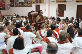 http://nithyananda.org/sites/default/files/photo-gallery/2016-2feb-16th-nithyananda-diary_IMG_3356_bengaluru-aadheenam-IA-day13-nithyanandoham-thirdeye-process-swamiji.JPG