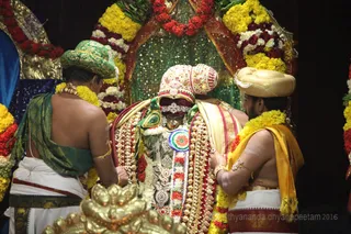 http://nithyananda.org/sites/default/files/photo-gallery/2016-2feb-19th-nithyananda-diary_IMG_4534_bengaluru-aadheenam-IA-day16-meenakshi-thirukalyanam.JPG