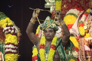 http://nithyananda.org/sites/default/files/photo-gallery/2016-2feb-19th-nithyananda-diary_IMG_4587_bengaluru-aadheenam-IA-day16-meenakshi-thirukalyanam.JPG