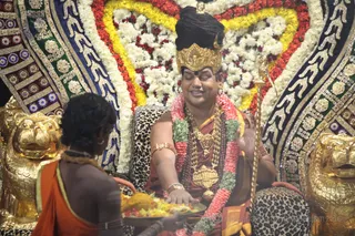 http://nithyananda.org/sites/default/files/photo-gallery/2016-2feb-19th-nithyananda-diary_IMG_4606_bengaluru-aadheenam-IA-day16-meenakshi-thirukalyanam-swamiji.JPG