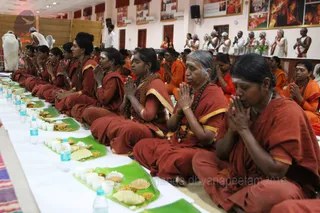 http://nithyananda.org/sites/default/files/photo-gallery/2016-2feb-23rd-nithyananda-diary_IMG_5883_bengaluru-aadheenam-IA-day20-maheshwara-puja-sannyasis.JPG