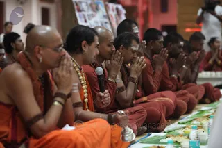 http://nithyananda.org/sites/default/files/photo-gallery/2016-2feb-23rd-nithyananda-diary_IMG_5991_bengaluru-aadheenam-IA-day20-maheshwara-puja-sannyasis.JPG