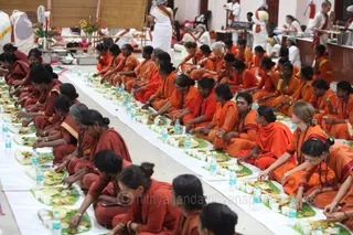 http://nithyananda.org/sites/default/files/photo-gallery/2016-2feb-23rd-nithyananda-diary_IMG_6135_bengaluru-aadheenam-IA-day20-maheshwara-puja-sannyasis.JPG