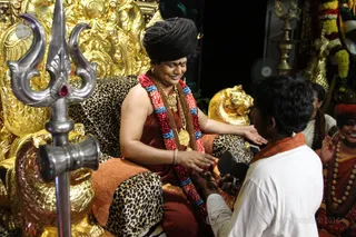 http://nithyananda.org/sites/default/files/photo-gallery/2016-2feb-24th-nithyananda-diary_IMG_6789_bengaluru-aadheenam-IA-day21-energy-darshan-swamiji.JPG