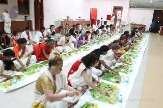 http://nithyananda.org/sites/default/files/photo-gallery/2016-2feb-24th-nithyananda-diary_IMG_7103_bengaluru-aadheenam-IA-day21-21naivedyams-lunch.JPG