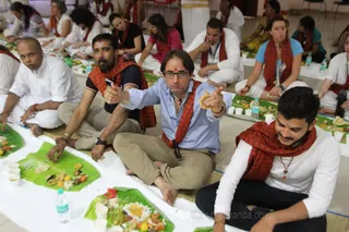 http://nithyananda.org/sites/default/files/photo-gallery/2016-2feb-24th-nithyananda-diary_IMG_7105_bengaluru-aadheenam-IA-day21-21naivedyams-lunch.JPG