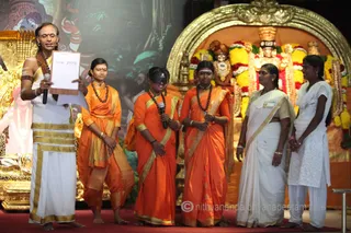http://nithyananda.org/sites/default/files/photo-gallery/2016-2feb-27th-nithyananda-diary_IMG_7503_bengaluru-aadheenam-shiva-deeksha-program-thirdeye-demo.JPG