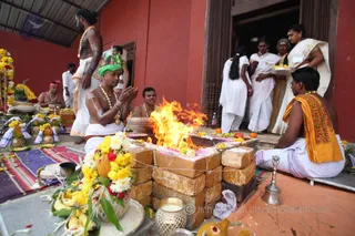 http://nithyananda.org/sites/default/files/photo-gallery/2016-2feb-27th-nithyananda-diary_IMG_7570_bengaluru-aadheenam-shiva-deeksha-program-homa.JPG