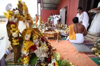 http://nithyananda.org/sites/default/files/photo-gallery/2016-2feb-27th-nithyananda-diary_IMG_7578_bengaluru-aadheenam-shiva-deeksha-program-homa.JPG