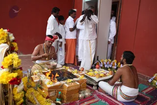 http://nithyananda.org/sites/default/files/photo-gallery/2016-2feb-27th-nithyananda-diary_IMG_7596_bengaluru-aadheenam-shiva-deeksha-program-homa.JPG