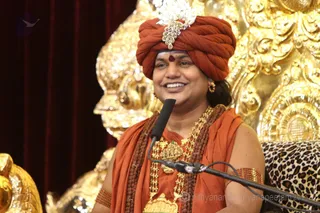 http://nithyananda.org/sites/default/files/photo-gallery/2016-2feb-3rd-nithyananda-diary_IMG_0446_bengaluru-aadheenam-nithya-satsang-swamiji.JPG
