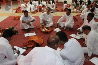http://nithyananda.org/sites/default/files/photo-gallery/2016-2feb-4th-nithyananda-diary_IMG_9895_bengaluru-aadheenam-IA-day1-sessions-participants.JPG