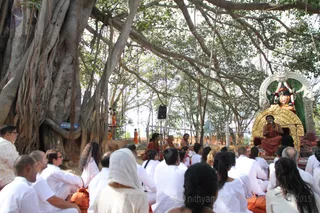 http://nithyananda.org/sites/default/files/photo-gallery/2016-2feb-5th-nithyananda-diary_IMG_0091_bengaluru-aadheenam-IA-day2-banyantree-session-swamiji.JPG