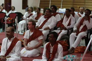 http://nithyananda.org/sites/default/files/photo-gallery/2016-2feb-9th-nithyananda-diary_IMG_1838_bengaluru-aadheenam-IA-day6-session-participants.JPG