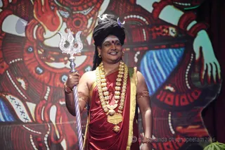 http://nithyananda.org/sites/default/files/photo-gallery/2016-3mar-15th-nithyananda-diary_IMG_4246_bengaluru-aadheenam-IA-day1-opening-darshan--swamiji.jpg