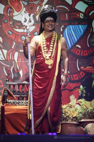 http://nithyananda.org/sites/default/files/photo-gallery/2016-3mar-15th-nithyananda-diary_IMG_4248_bengaluru-aadheenam-IA-day1-opening-darshan--swamiji.jpg