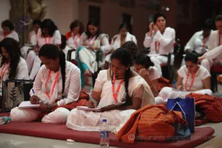 http://nithyananda.org/sites/default/files/photo-gallery/2016-3mar-15th-nithyananda-diary_IMG_4305_bengaluru-aadheenam-IA-day1-listening-session-participants.JPG