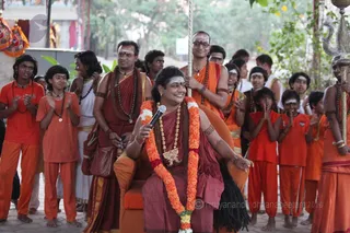 http://nithyananda.org/sites/default/files/photo-gallery/2016-3mar-23rd-nithyananda-diary_IMG_5247_bengaluru-aadheenam-holi-festival-procession-swamiji.JPG