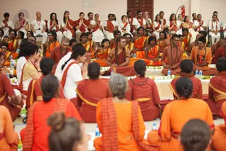 http://nithyananda.org/sites/default/files/photo-gallery/2016-3mar-30th-nithyananda-diary_IMG_6382_bengaluru-aadheenam-IA-day16-maheshwara-puja-sannyasis.jpg