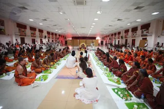 http://nithyananda.org/sites/default/files/photo-gallery/2016-3mar-30th-nithyananda-diary_IMG_6588_bengaluru-aadheenam-IA-day16-maheshwara-puja-swamiji.jpg