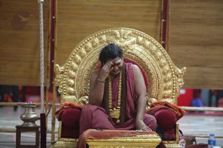 http://nithyananda.org/sites/default/files/photo-gallery/2016-3mar-30th-nithyananda-diary_IMG_6761_bengaluru-aadheenam-IA-day16-maheshwara-puja-swamiji.jpg