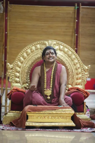 http://nithyananda.org/sites/default/files/photo-gallery/2016-3mar-30th-nithyananda-diary_IMG_6767_bengaluru-aadheenam-IA-day16-maheshwara-puja-swamiji.jpg