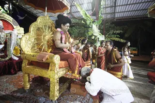 http://nithyananda.org/sites/default/files/photo-gallery/2016-3mar-6th-nithyananda-diary_IMG_0254_bengaluru-aadheenam-shivaratri-padayatris-arrival-temple--swamiji.jpg