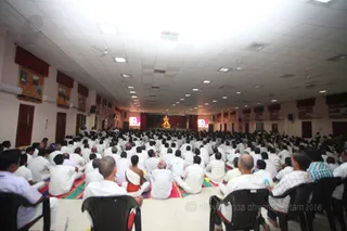 http://nithyananda.org/sites/default/files/photo-gallery/2016-4apr-10th-nithyananda-diary_IMG_8265_bengaluru-aadheenam-lsp-session13-swamiji.jpg