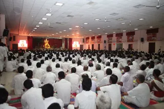 http://nithyananda.org/sites/default/files/photo-gallery/2016-4apr-10th-nithyananda-diary_IMG_8268_bengaluru-aadheenam-lsp-session13-swamiji.jpg