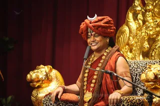 http://nithyananda.org/sites/default/files/photo-gallery/2016-4apr-10th-nithyananda-diary_IMG_8301_bengaluru-aadheenam-lsp-session13-swamiji.jpg