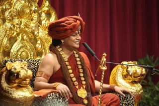 http://nithyananda.org/sites/default/files/photo-gallery/2016-4apr-10th-nithyananda-diary_IMG_8363_bengaluru-aadheenam-lsp-session13-swamiji.jpg