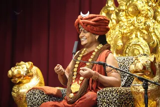 http://nithyananda.org/sites/default/files/photo-gallery/2016-4apr-10th-nithyananda-diary_IMG_8410_bengaluru-aadheenam-lsp-session13-swamiji.jpg