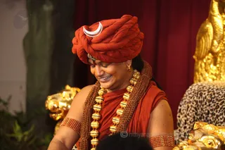 http://nithyananda.org/sites/default/files/photo-gallery/2016-4apr-10th-nithyananda-diary_IMG_8458_bengaluru-aadheenam-lsp-session13-swamiji.jpg