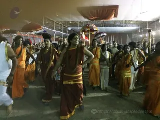 http://nithyananda.org/sites/default/files/photo-gallery/2016-4apr-15th-nithyananda-diary_IMG_6560_ujjain-aadheenam-kumbh-mela-arrival-swamiji.jpg