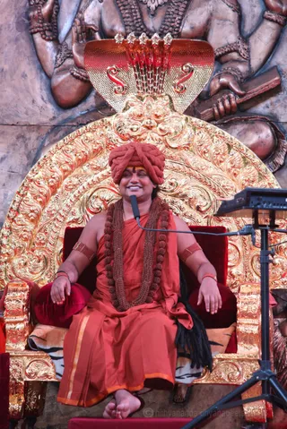 http://nithyananda.org/sites/default/files/photo-gallery/2016-4apr-23rd-nithyananda-diary_IMG_2468_ujjain-aadheenam-shivoham-process-swamiji.jpg