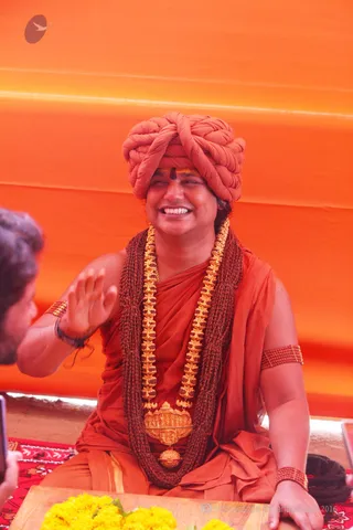 http://nithyananda.org/sites/default/files/photo-gallery/2016-4apr-23rd-nithyananda-diary_IMG_2607_ujjain-aadheenam-kumbh-mela-nirvani-akhada-mahamandaleshwar-initiation-swamiji.jpg