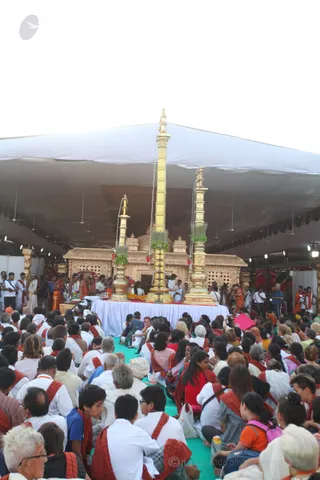 http://nithyananda.org/sites/default/files/photo-gallery/2016-4apr-23rd-nithyananda-diary_IMG_2720_ujjain-aadheenam-kumbh-mela-temple-camp-inauguration.jpg
