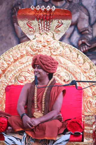 http://nithyananda.org/sites/default/files/photo-gallery/2016-4apr-26th-nithyananda-diary_IMG_4569_ujjain-aadheenam-kumbh-mela-kalpataru-darshan-swamiji.jpg