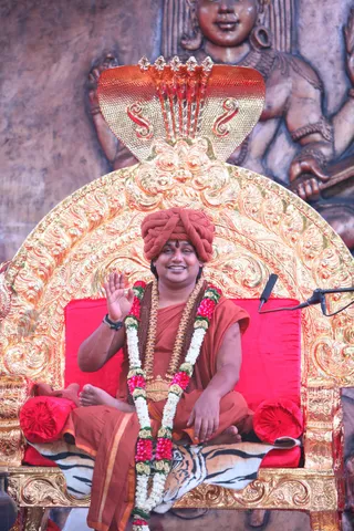 http://nithyananda.org/sites/default/files/photo-gallery/2016-4apr-26th-nithyananda-diary_IMG_4594_ujjain-aadheenam-kumbh-mela-kalpataru-darshan-swamiji.jpg