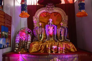 http://nithyananda.org/sites/default/files/photo-gallery/2016-4apr-27th-nithyananda-diary_IMG_4700_ujjain-aadheenam-kumbh-around-camp.jpg