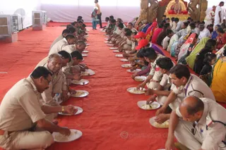http://nithyananda.org/sites/default/files/photo-gallery/2016-4apr-27th-nithyananda-diary_IMG_4713_ujjain-aadheenam-kumbh-around-camp.jpg