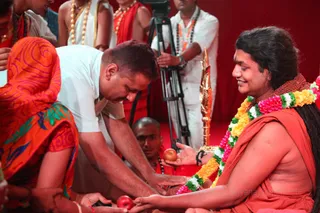 http://nithyananda.org/sites/default/files/photo-gallery/2016-4apr-27th-nithyananda-diary_IMG_4834_ujjain-aadheenam-kumbh-kalpataru-darshan-swamiji.jpg