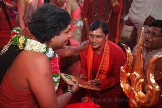 http://nithyananda.org/sites/default/files/photo-gallery/2016-4apr-28th-nithyananda-diary_IMG_5140_ujjain-aadheenam-kumbh-mela-kalpataru-darshan-swamiji.jpg