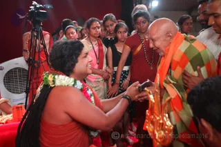 http://nithyananda.org/sites/default/files/photo-gallery/2016-4apr-28th-nithyananda-diary_IMG_5163_ujjain-aadheenam-kumbh-mela-kalpataru-darshan-swamiji.jpg