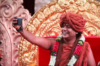 http://nithyananda.org/sites/default/files/photo-gallery/2016-4apr-29th-nithyananda-diary_IMG_5400_ujjain-aadheenam-kumbh-mela-kalpataru-darshan-swamiji.jpg